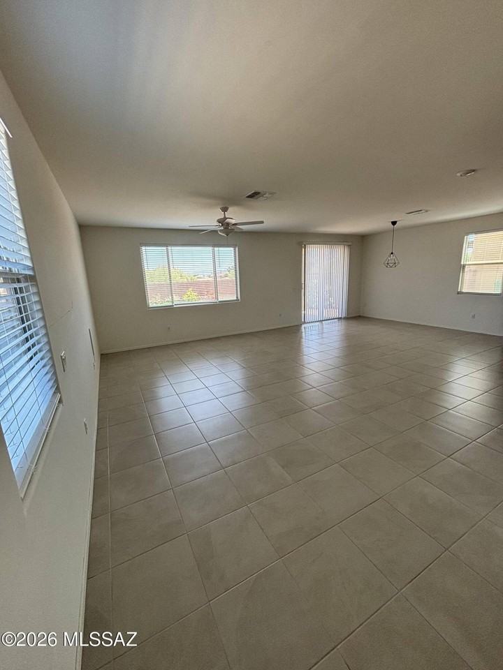 2155 W Apatite St - Photo 7 of 31