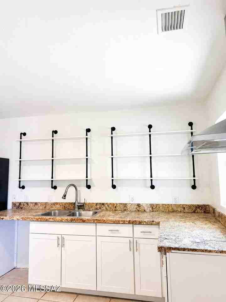 6534 E Broadway Blvd - Photo 4 of 13