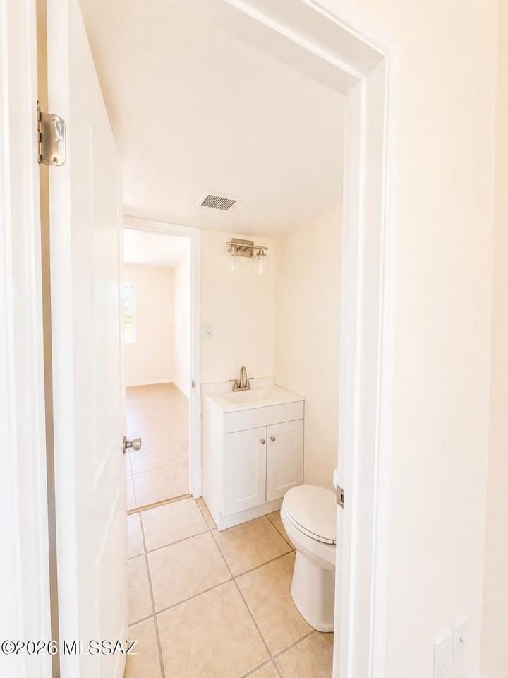 6534 E Broadway Blvd - Photo 6 of 13