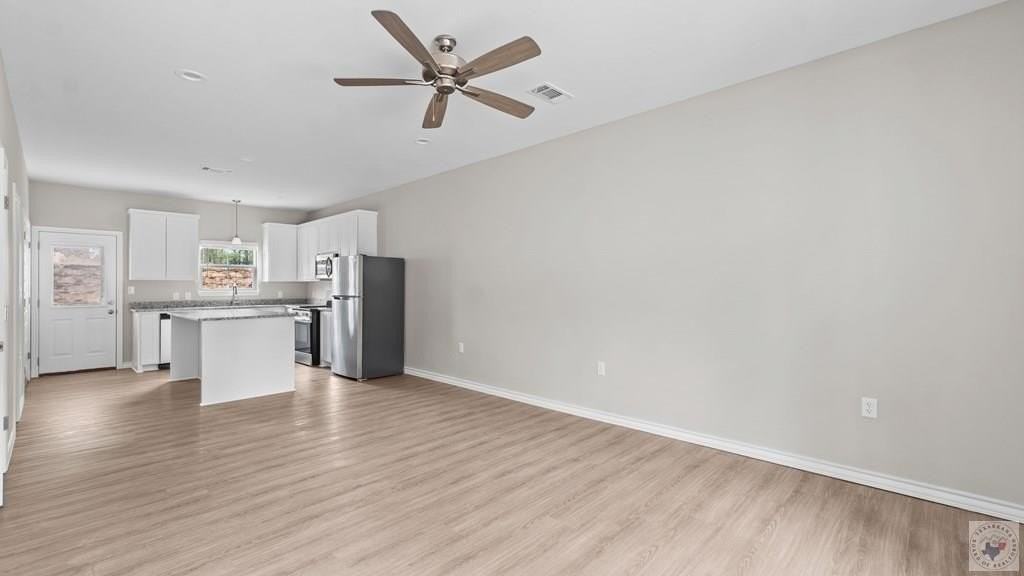 5201 Lionel Ave - Photo 3 of 17