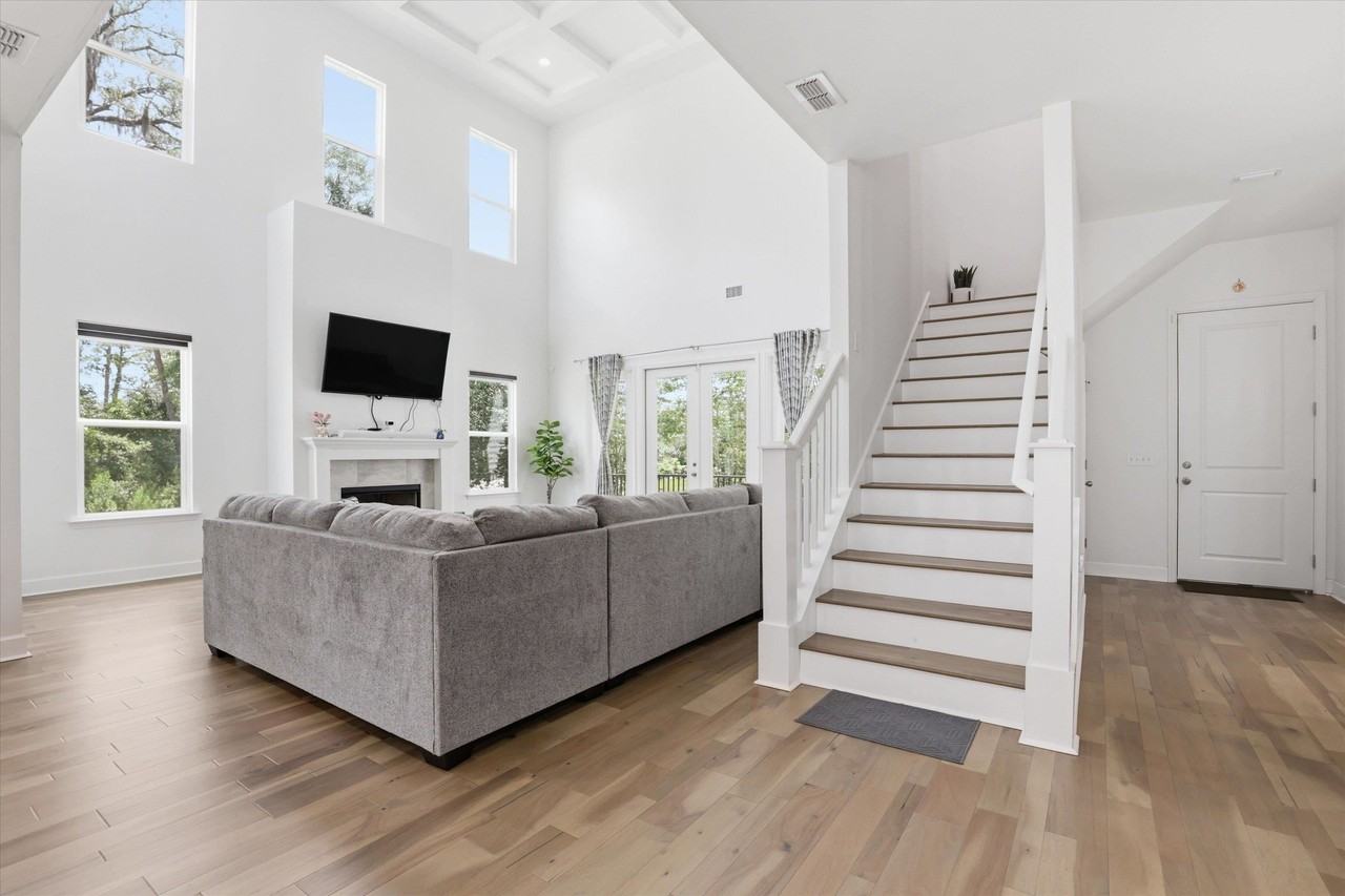 2751 Michel Boulos St - Photo 6 of 45