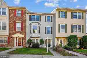 featured image of 1727 Wood Carriage Way #105