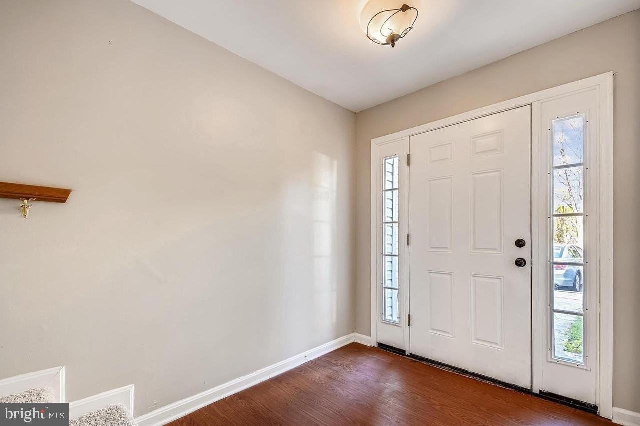 1727 Wood Carriage Way #105 - Photo 2 of 27
