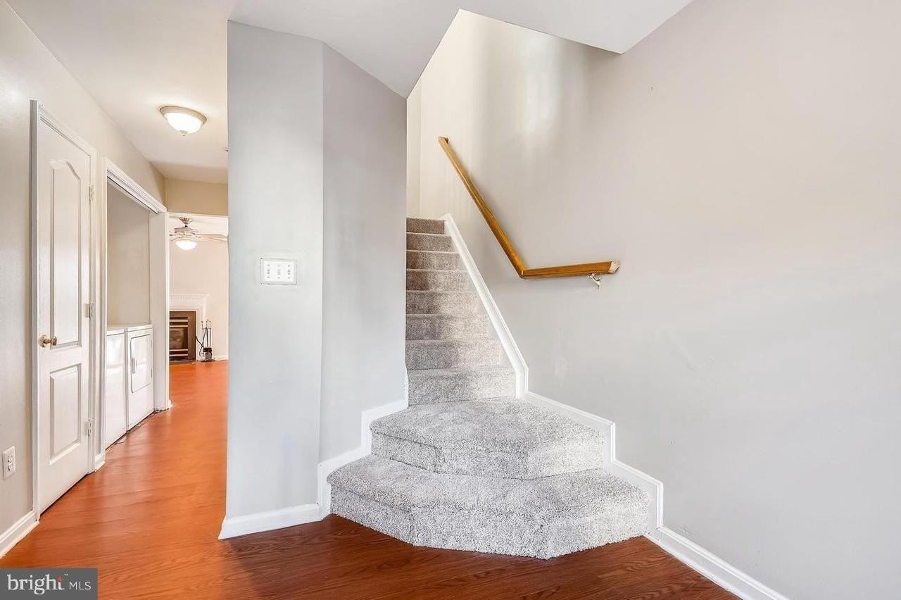 1727 Wood Carriage Way #105 - Photo 6 of 27