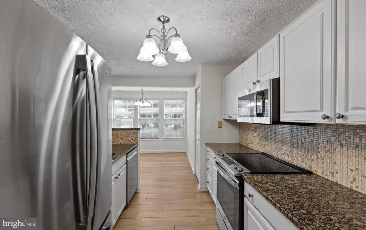 700 Orchard Overlook #203 - Photo 4 of 14