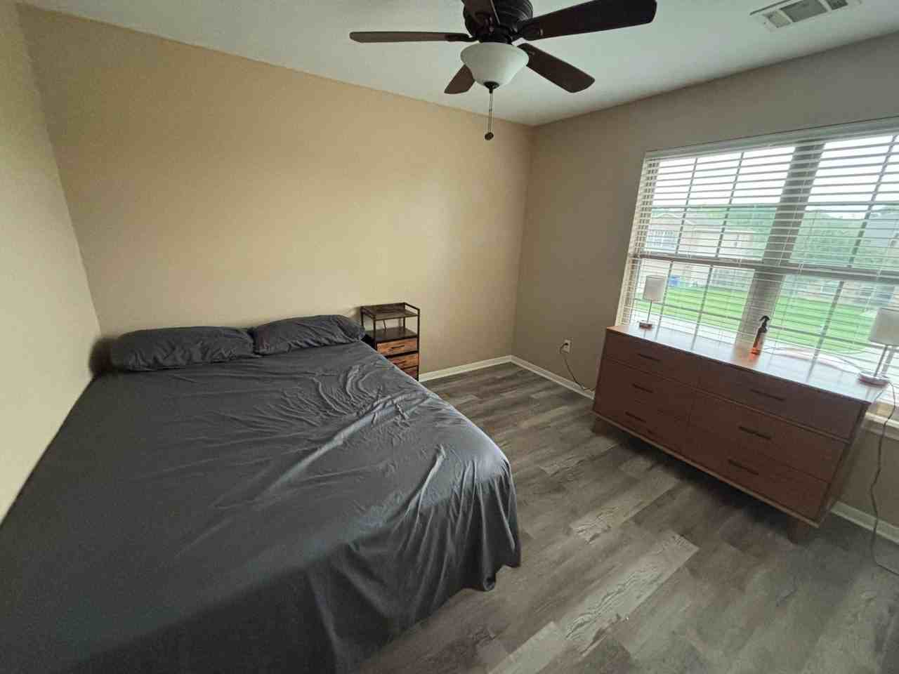 Tracy Ln - Photo 4 of 16