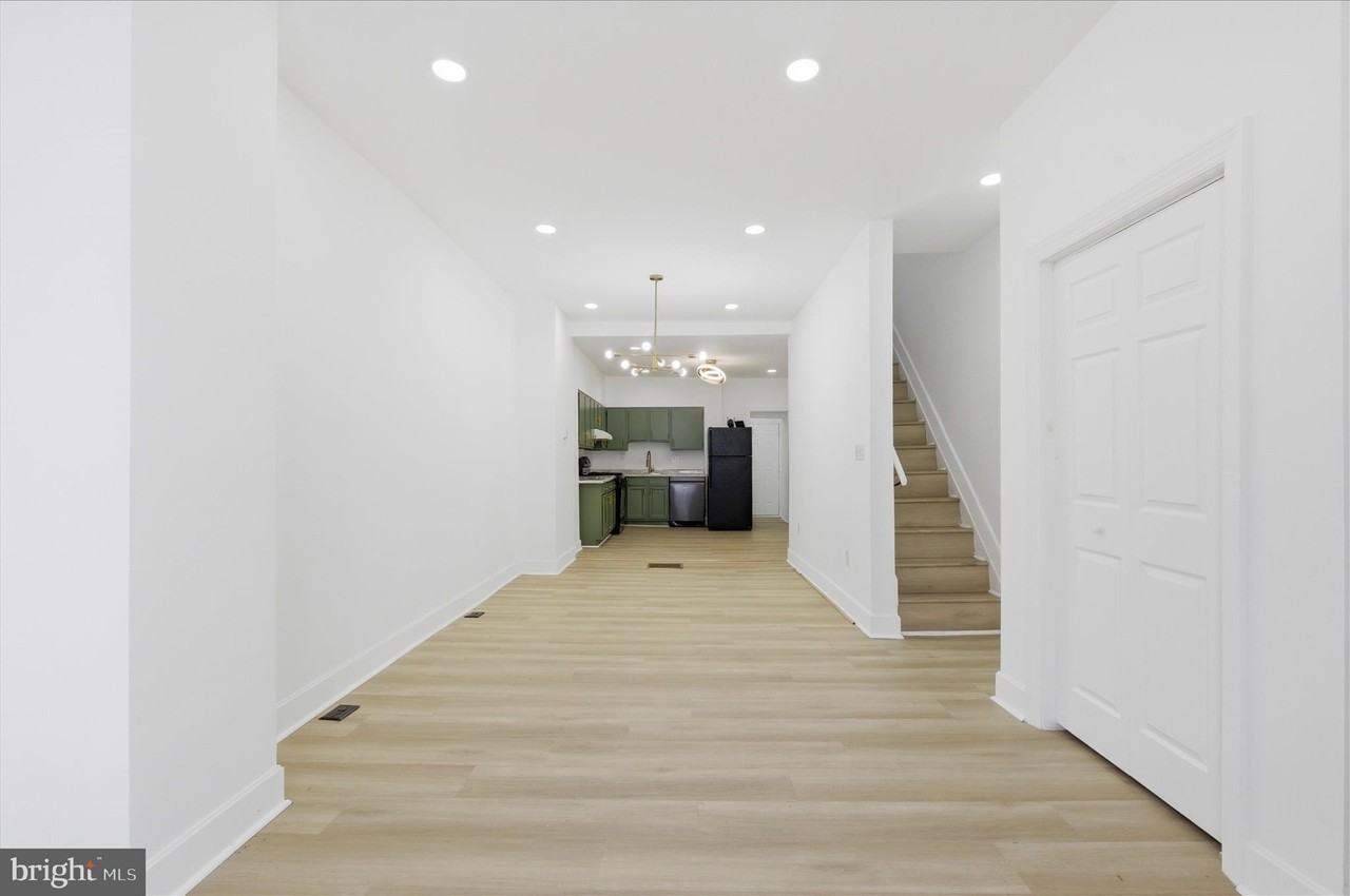 2567 W Baltimore St - Photo 2 of 18