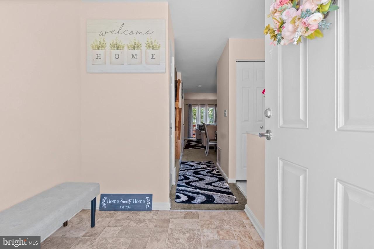 2125 Cedar Barn Way - Photo 2 of 28