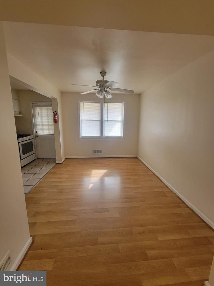 3443 Dunhaven Rd - Photo 4 of 12