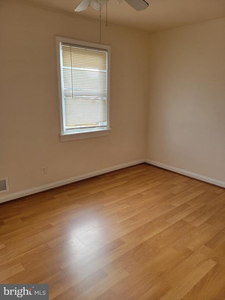 3443 Dunhaven Rd - Photo 7 of 12