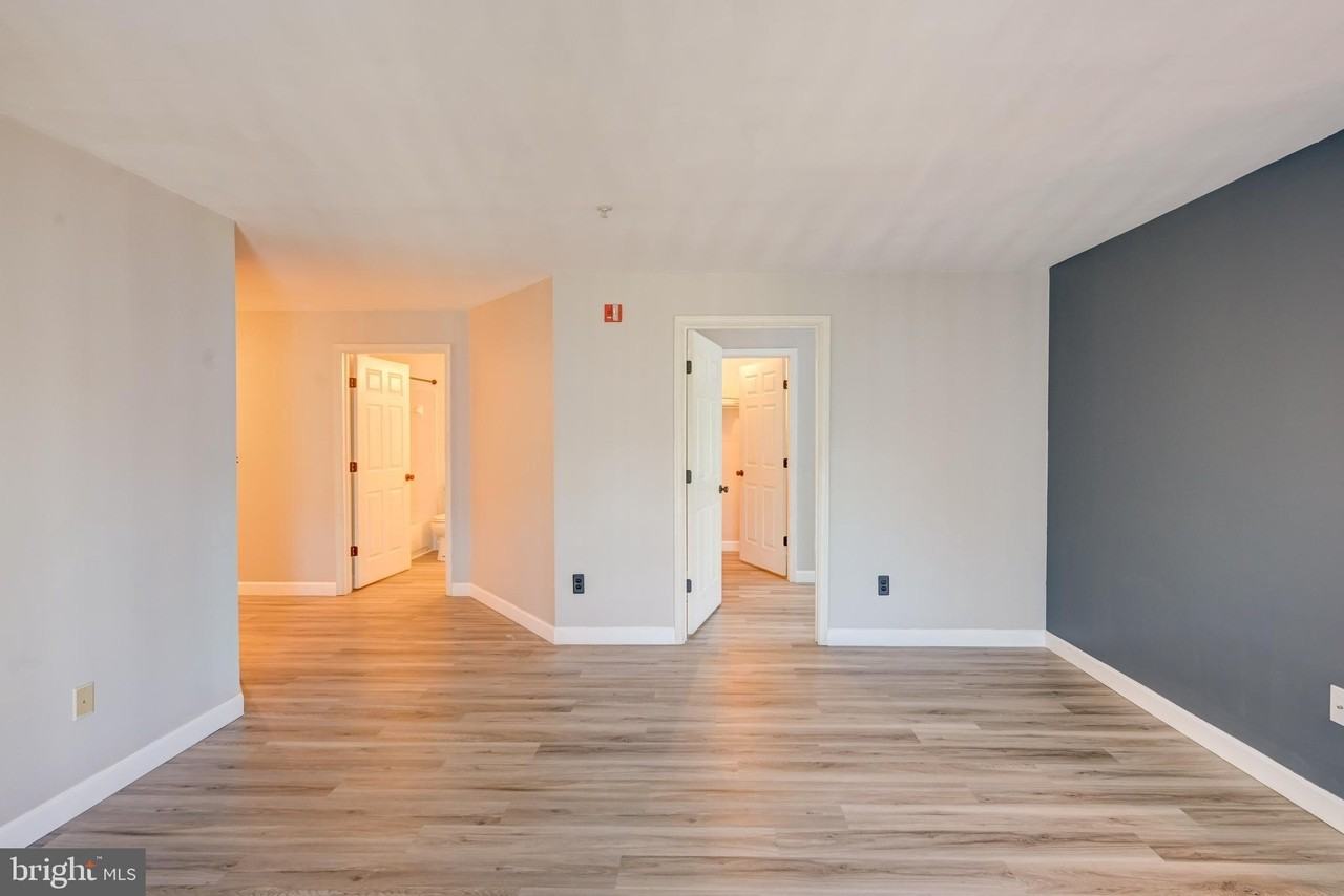 8905 Stone Creek Pl #102 - Photo 5 of 30