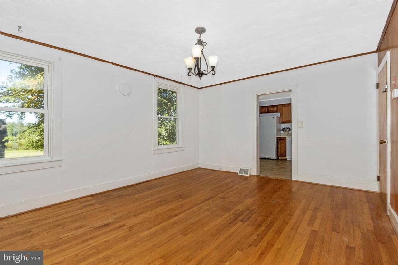 13634 Glissans Mill Rd - Photo 7 of 49