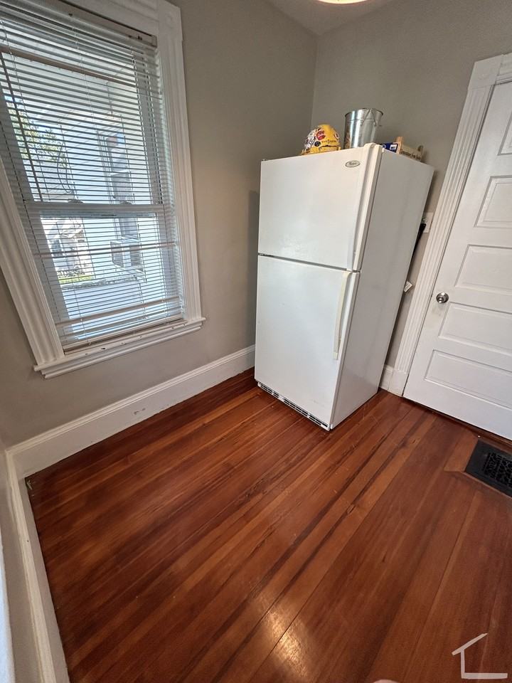 Bigelow St - Photo 6 of 7