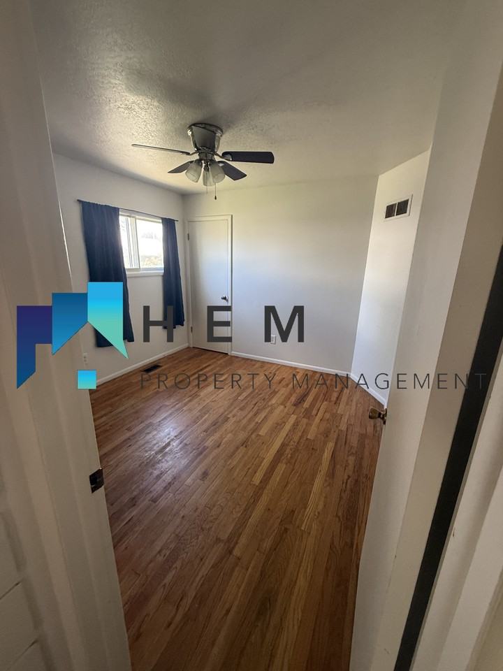 1480 Calkins Ave #1 - Photo 5 of 20