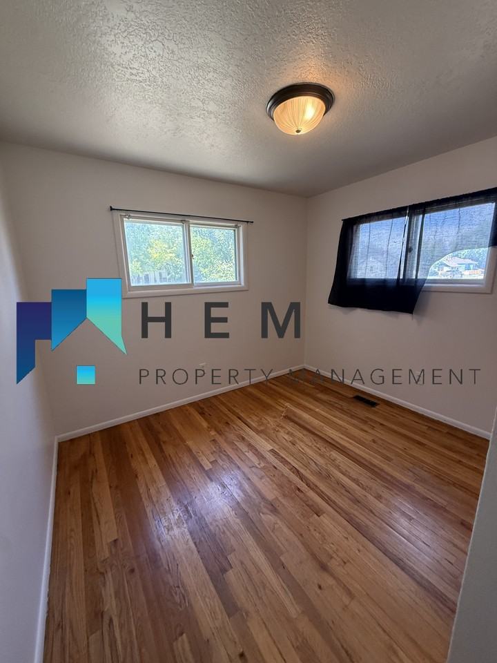 1480 Calkins Ave #1 - Photo 6 of 20