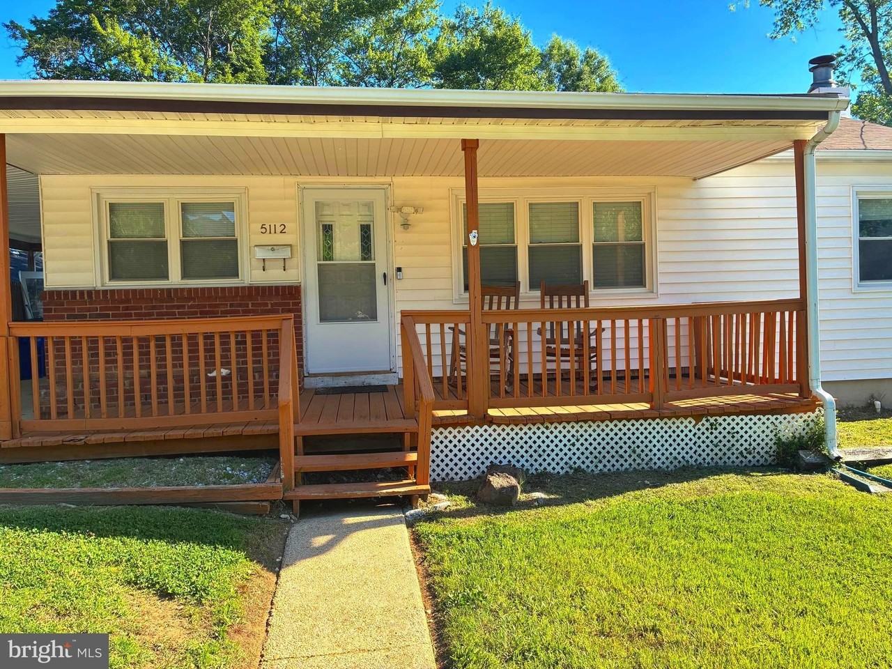 5112 Hollywood Rd - Photo 2 of 28