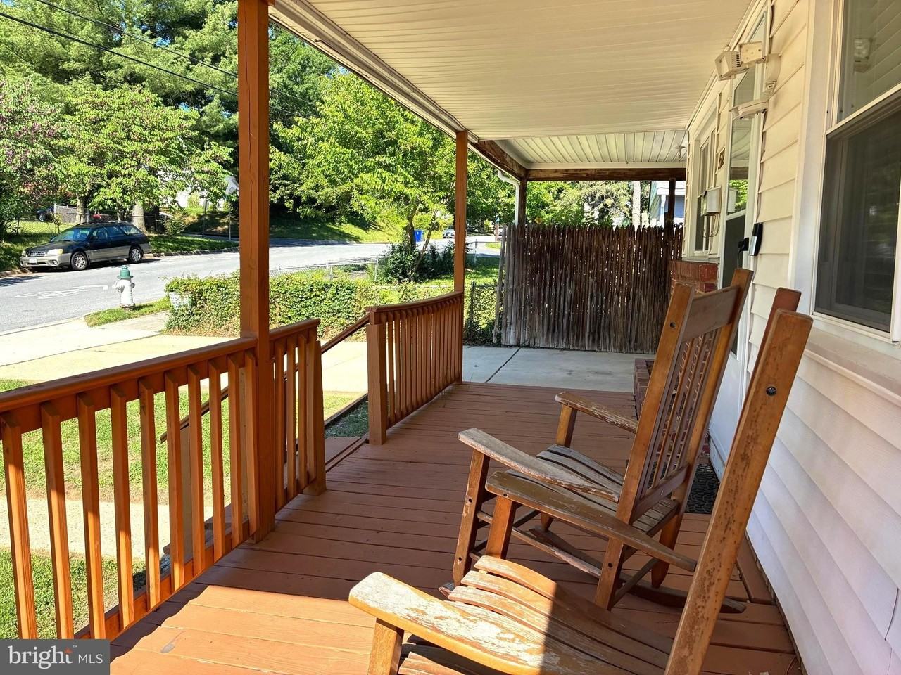 5112 Hollywood Rd - Photo 3 of 28