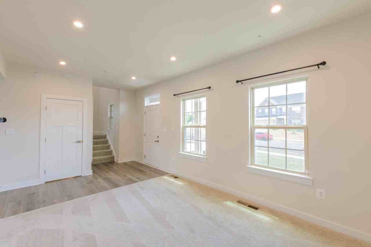 10083 Dressage Dr - Photo 6 of 37