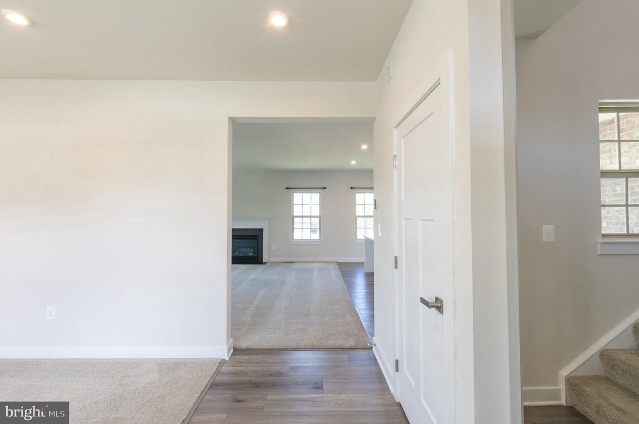 10083 Dressage Dr - Photo 7 of 37