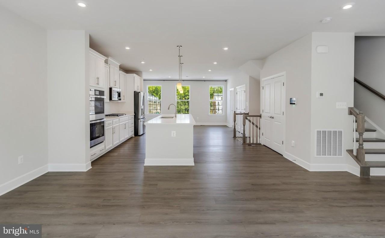 3817 Polo Pl - Photo 4 of 30