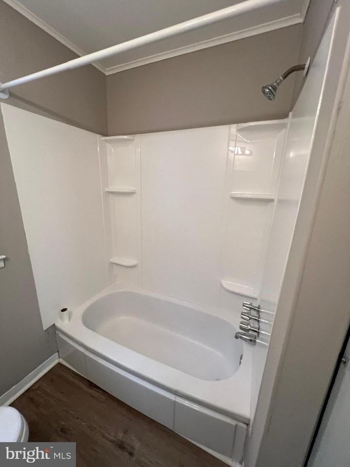 118 Lemmon Ave - Photo 3 of 4