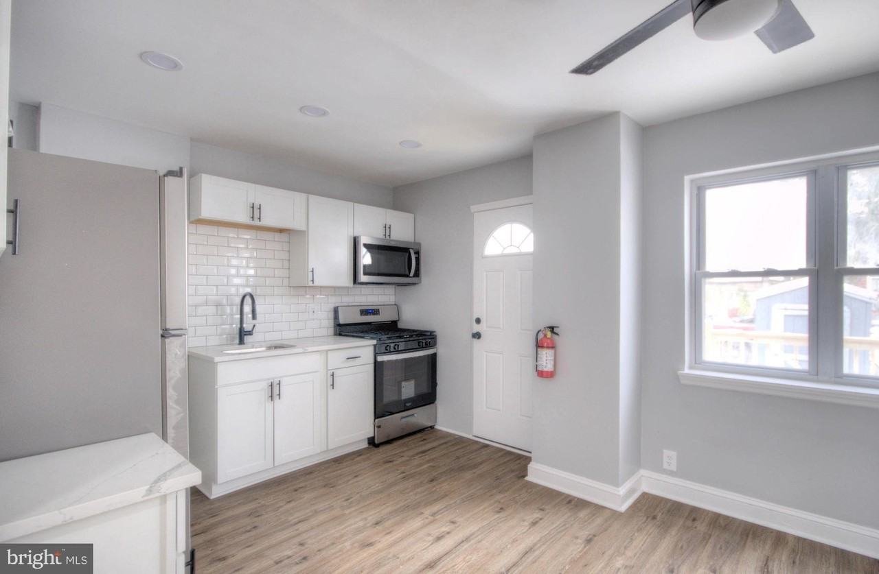 1327 Jackson St - Photo 3 of 41