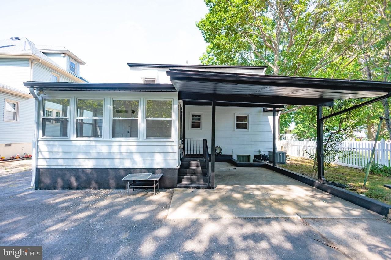 107 Laurel Ave - Photo 4 of 27