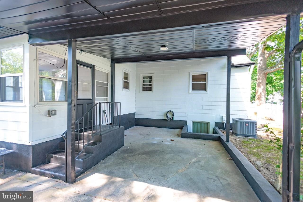 107 Laurel Ave - Photo 5 of 27