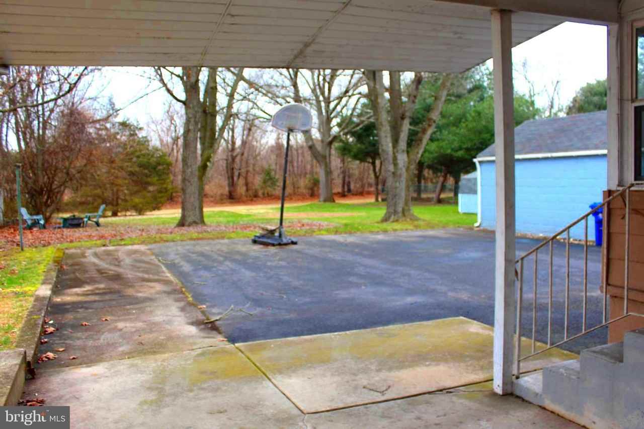 107 Laurel Ave - Photo 6 of 27