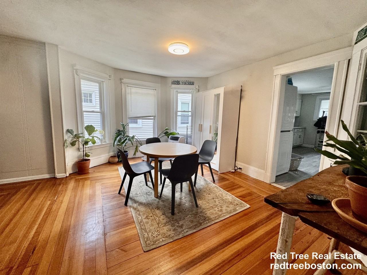 36 Simpson Ave #2 - Photo 2 of 20
