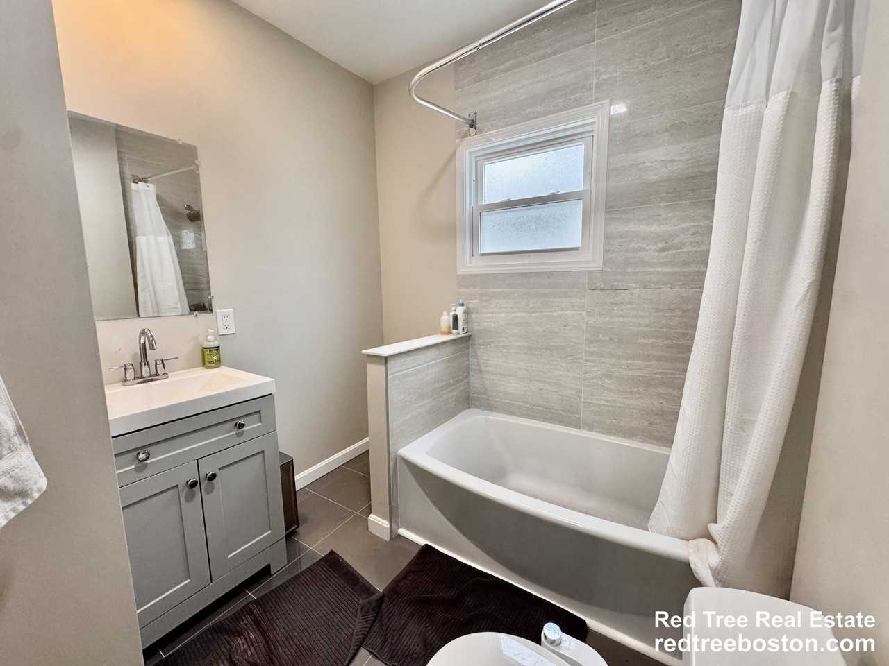 36 Simpson Ave #2 - Photo 7 of 20