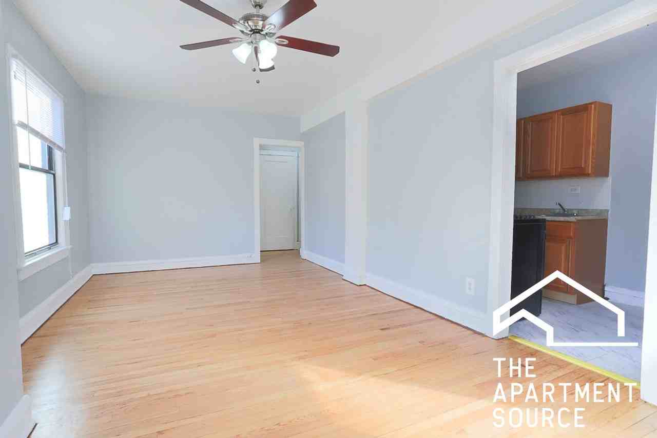 4604 N Beacon St #2D - Photo 4 of 10