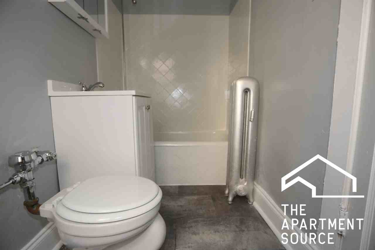 4604 N Beacon St #2D - Photo 5 of 10