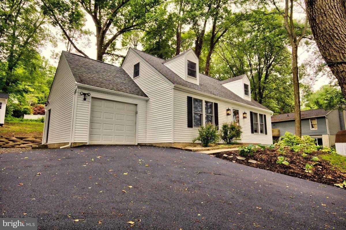 342 Sherry Ln - Photo 3 of 30