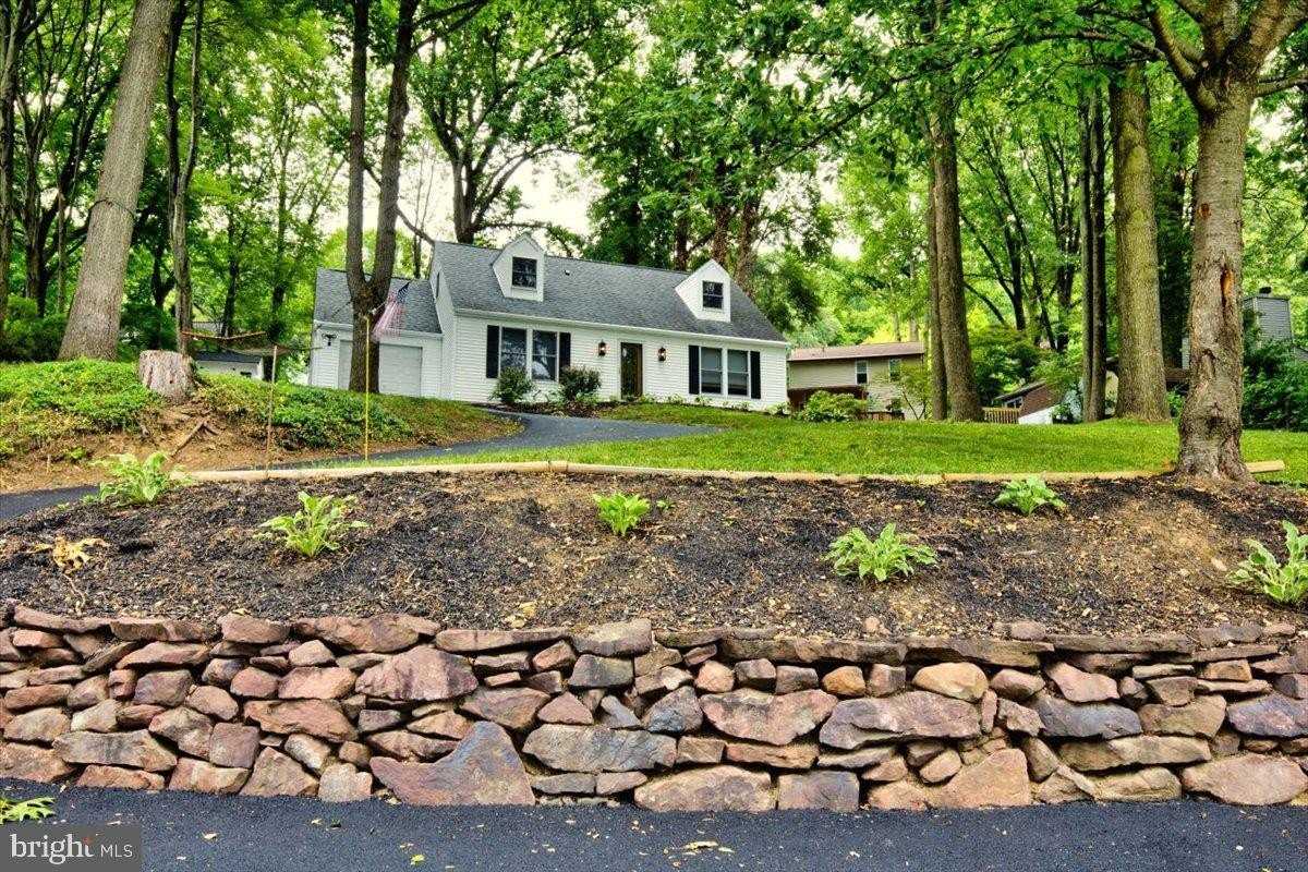 342 Sherry Ln - Photo 4 of 30