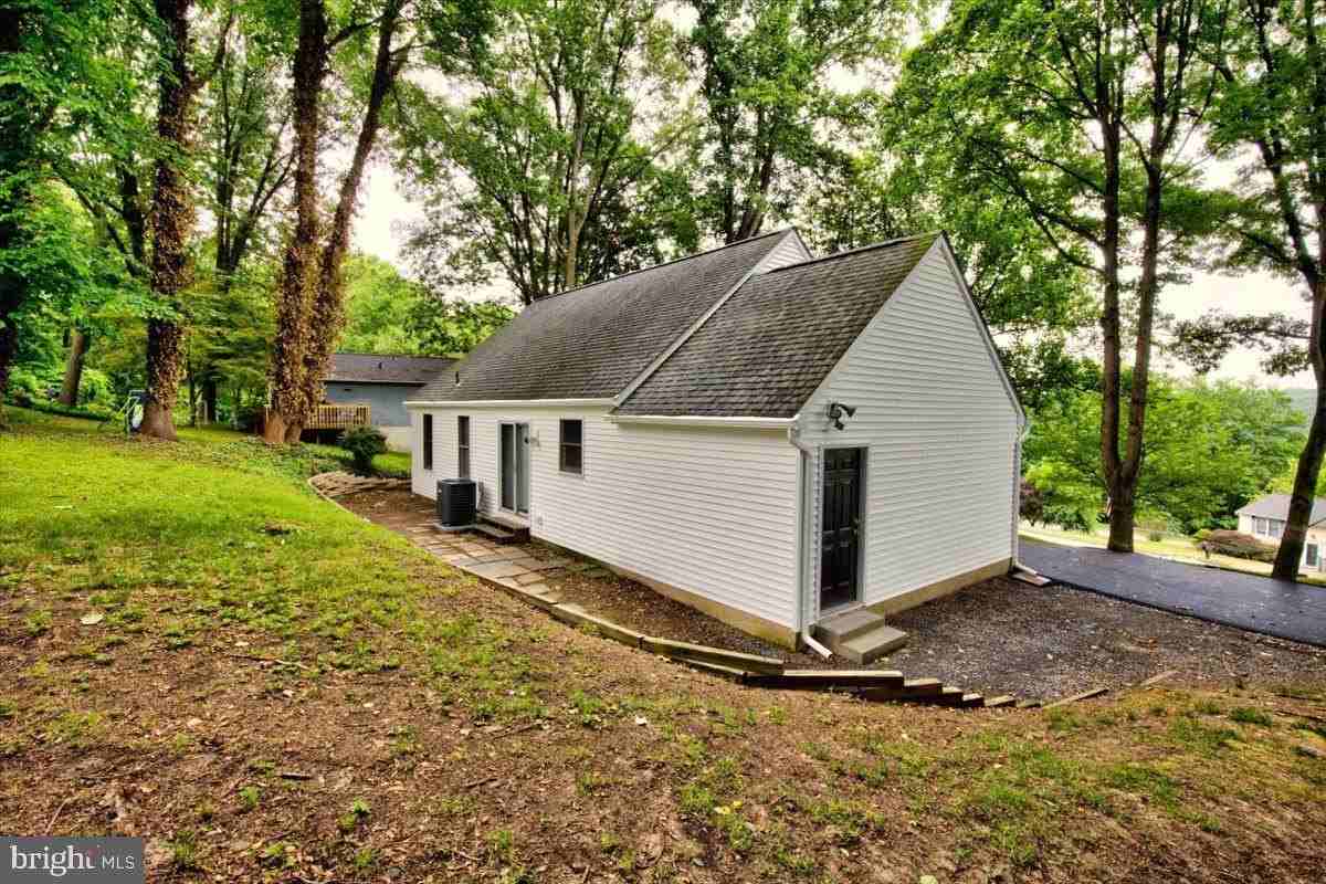 342 Sherry Ln - Photo 5 of 30