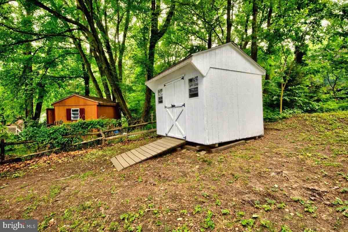 342 Sherry Ln - Photo 7 of 30