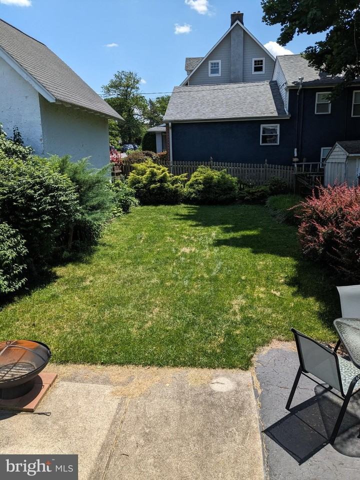 641 Loraine St - Photo 4 of 17