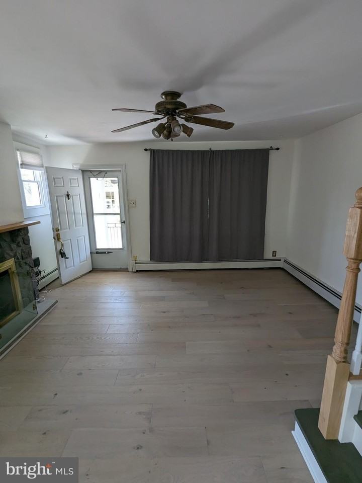 641 Loraine St - Photo 7 of 17