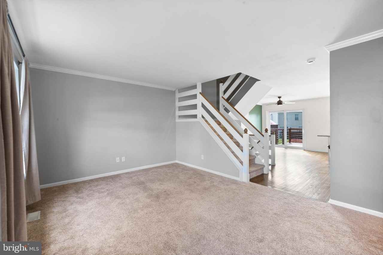 328 Countryside Ct - Photo 6 of 28
