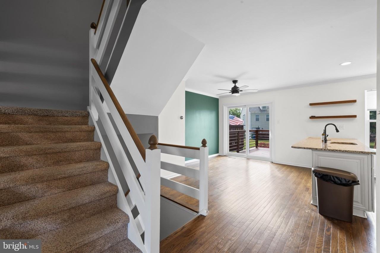 328 Countryside Ct - Photo 7 of 28