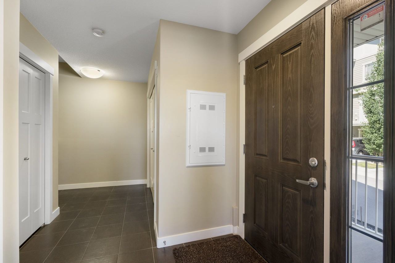 901 Evanston Manor Nw - Photo 4 of 38