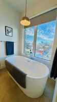 featured image of 108 38a Ave Sw #1