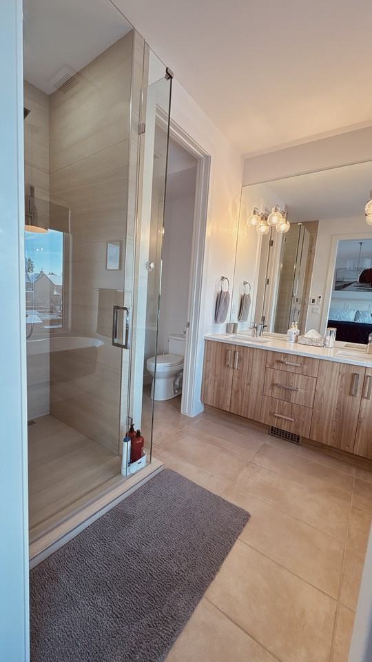 108 38a Ave Sw #1 - Photo 2 of 32