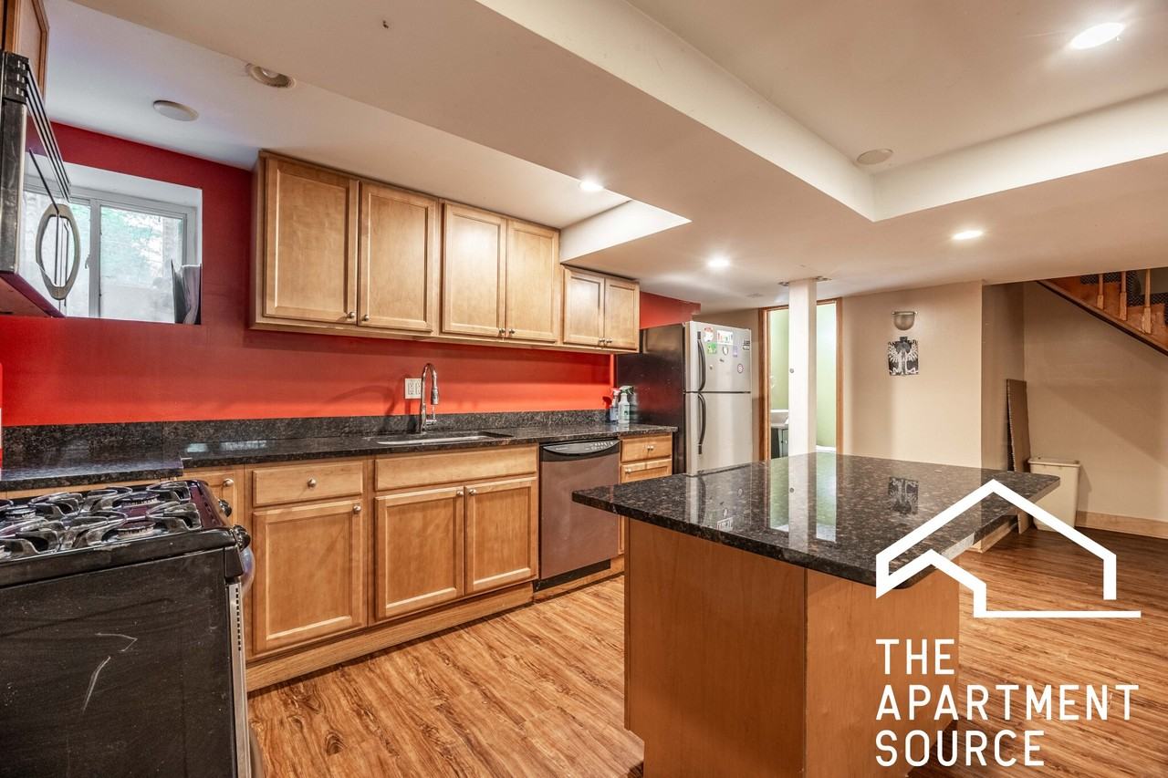 665 W Cornelia Ave #G - Photo 2 of 16