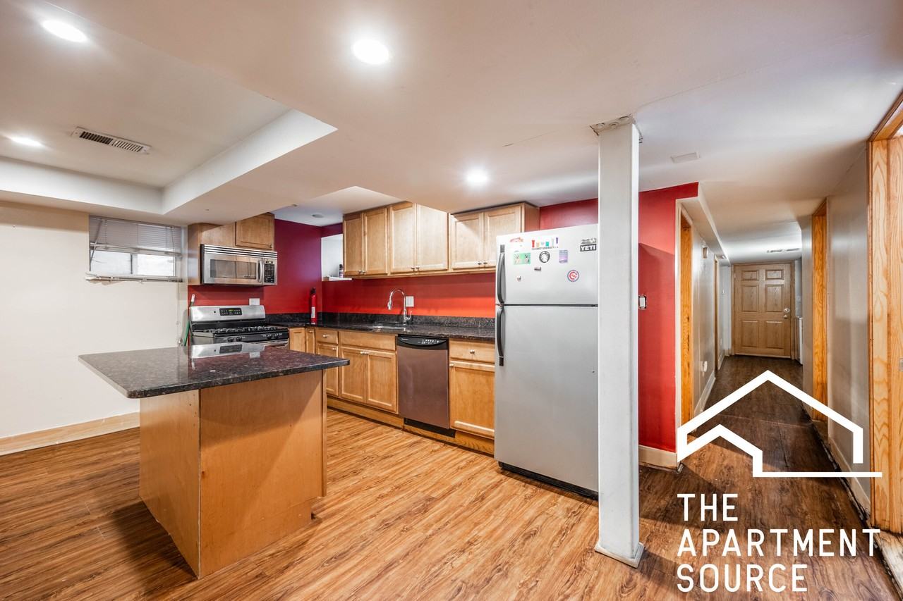 665 W Cornelia Ave #G - Photo 3 of 16