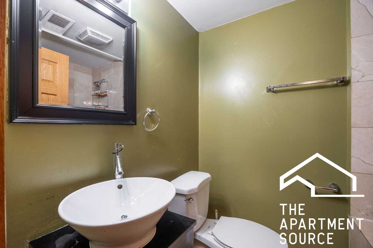 665 W Cornelia Ave #G - Photo 7 of 16