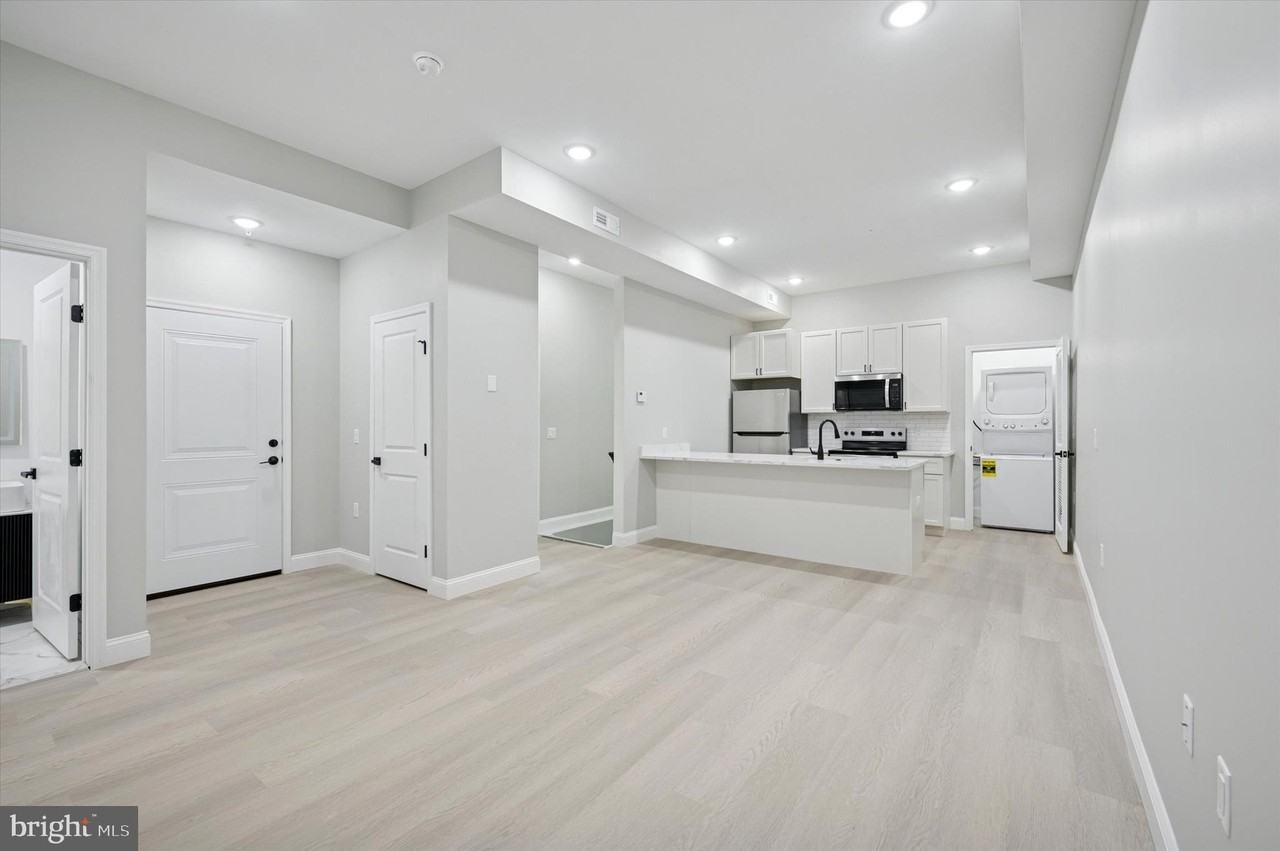 103 N 63rd St #2 - Photo 3 of 7