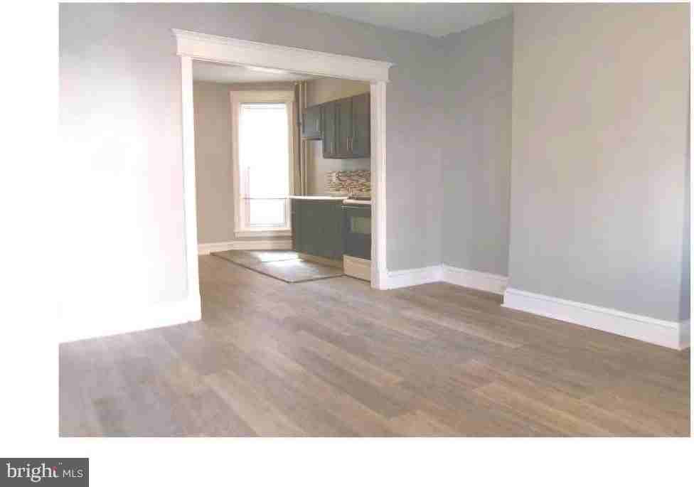 3813 N 8th St - Photo 3 of 11