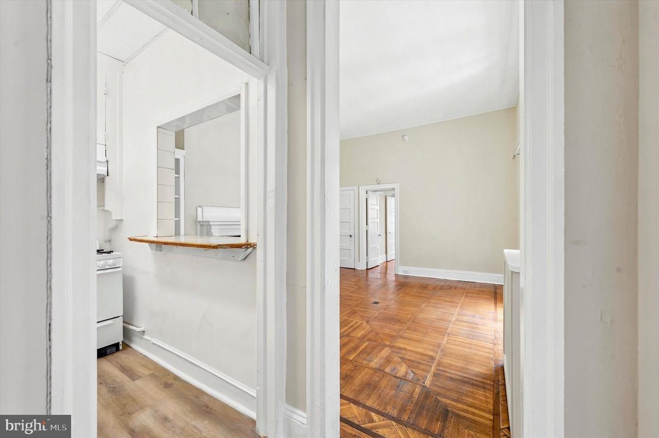 1817 Pine St #2R - Photo 5 of 19